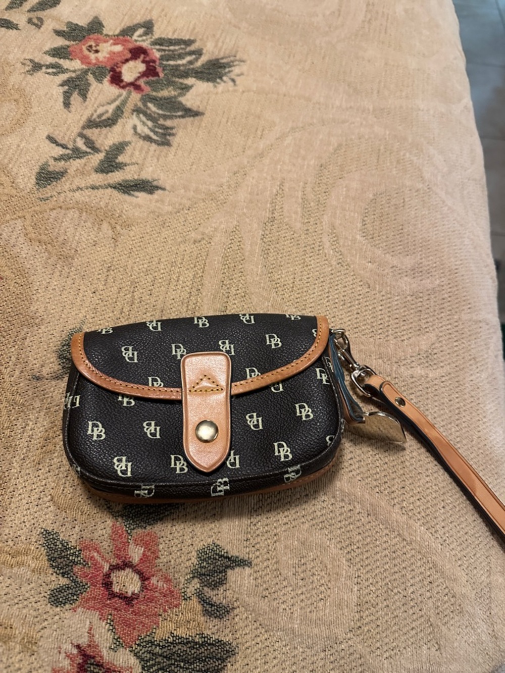 Dooney & Bourke Black Signature Wristlet with Tan Trim